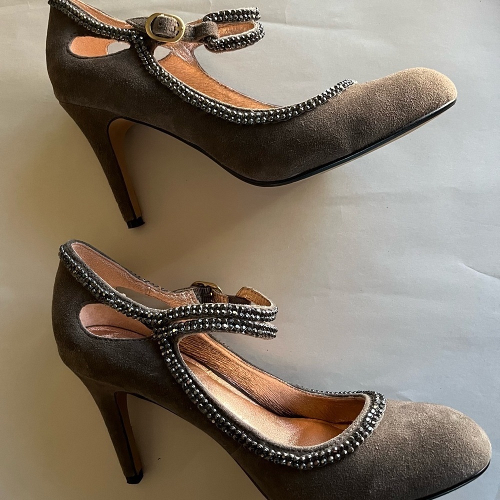 Anthropologie Miss Albright Taupe/Gray Mary Jane Suede embellished Stilleto sz 9 - Picture 6 of 11